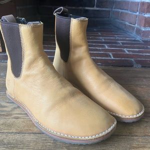 Davinci (barefoot) Chelsea boots.  Rare
